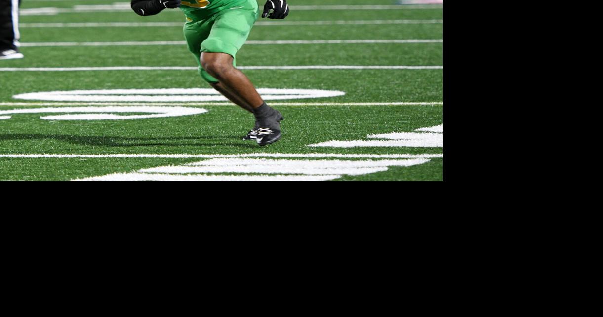 Summerville wide receiver making waves in the recruiting game