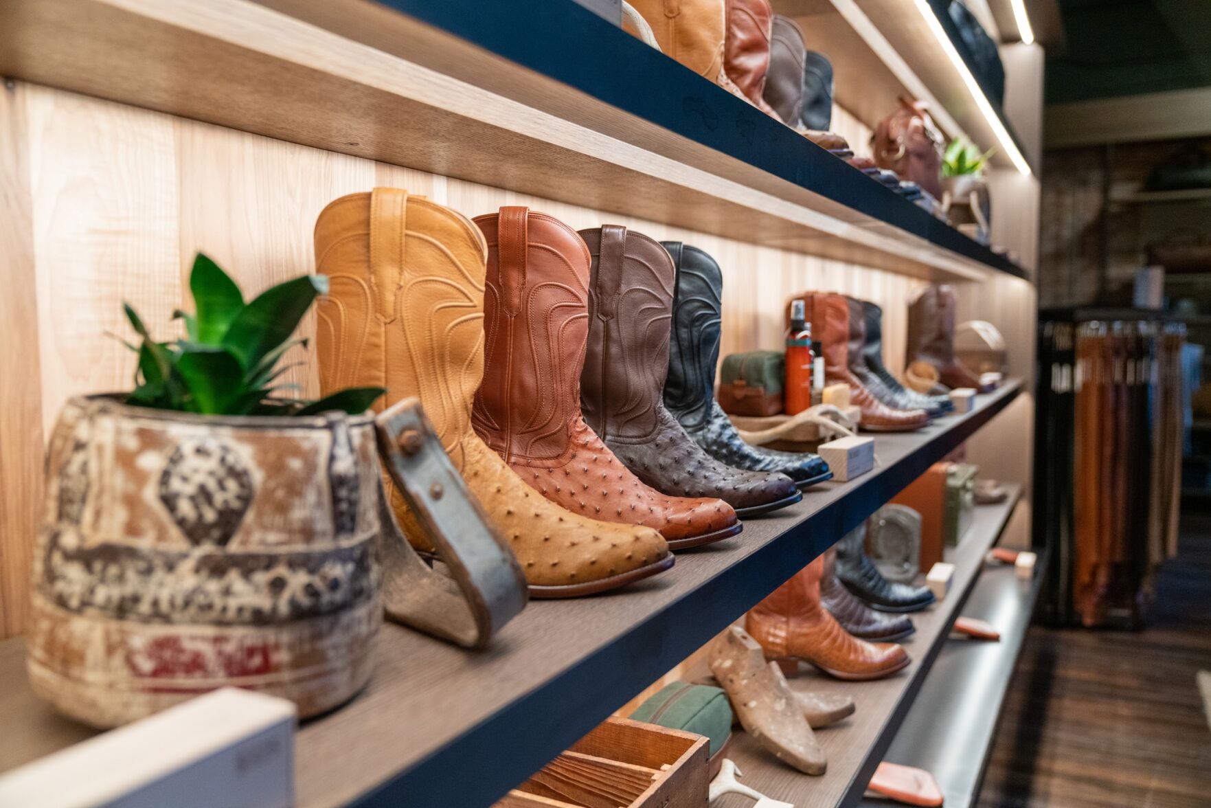 Texas-based Western-wear chain expands 
