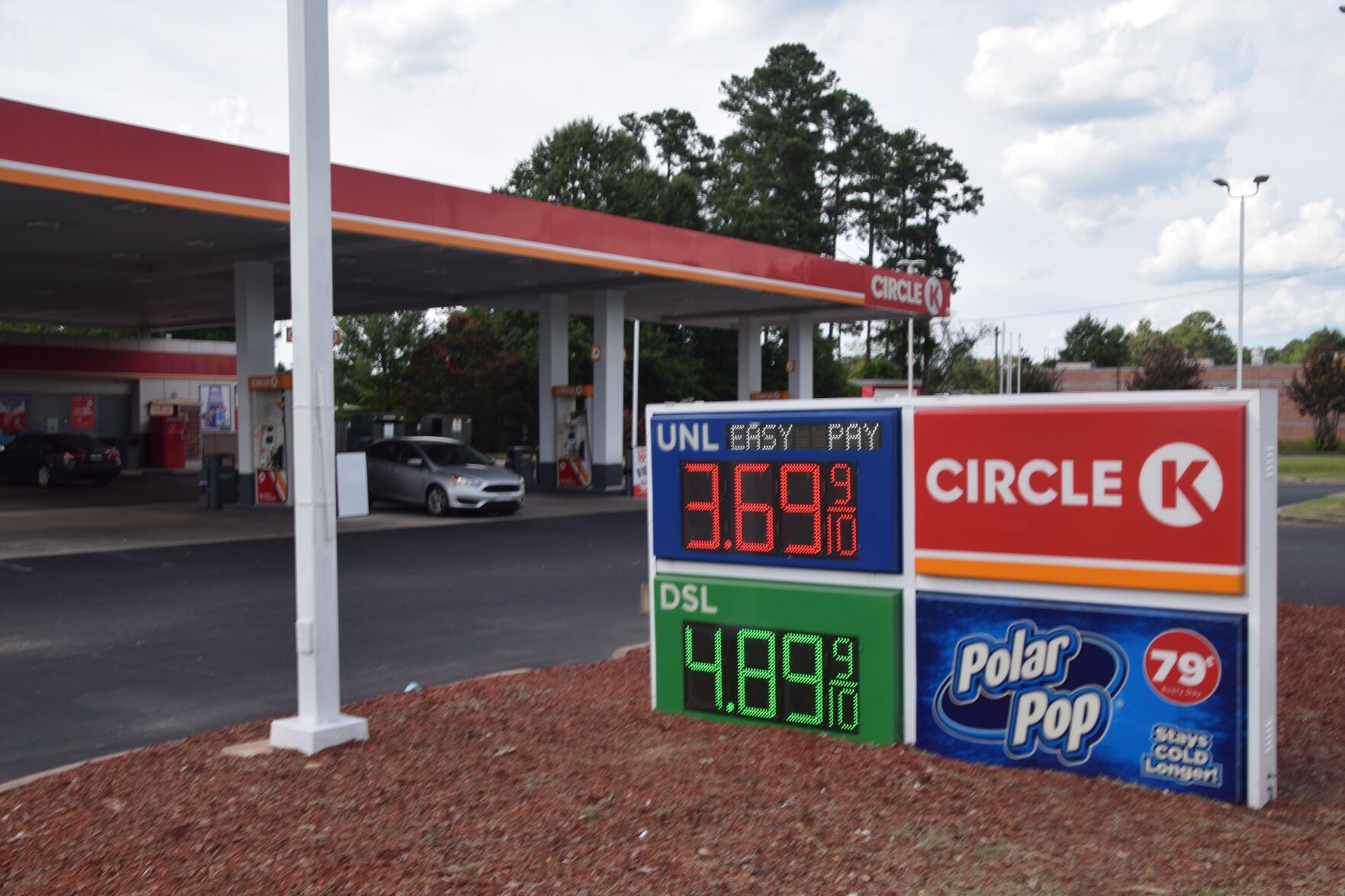 Gas prices continuing to fall in Aiken County and South Carolina