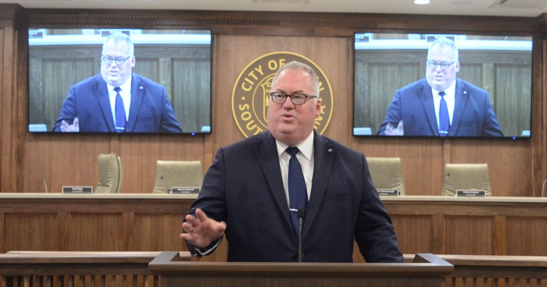 Aiken City Manager receives three-year contract, 3.5% raise - Vimarsana News