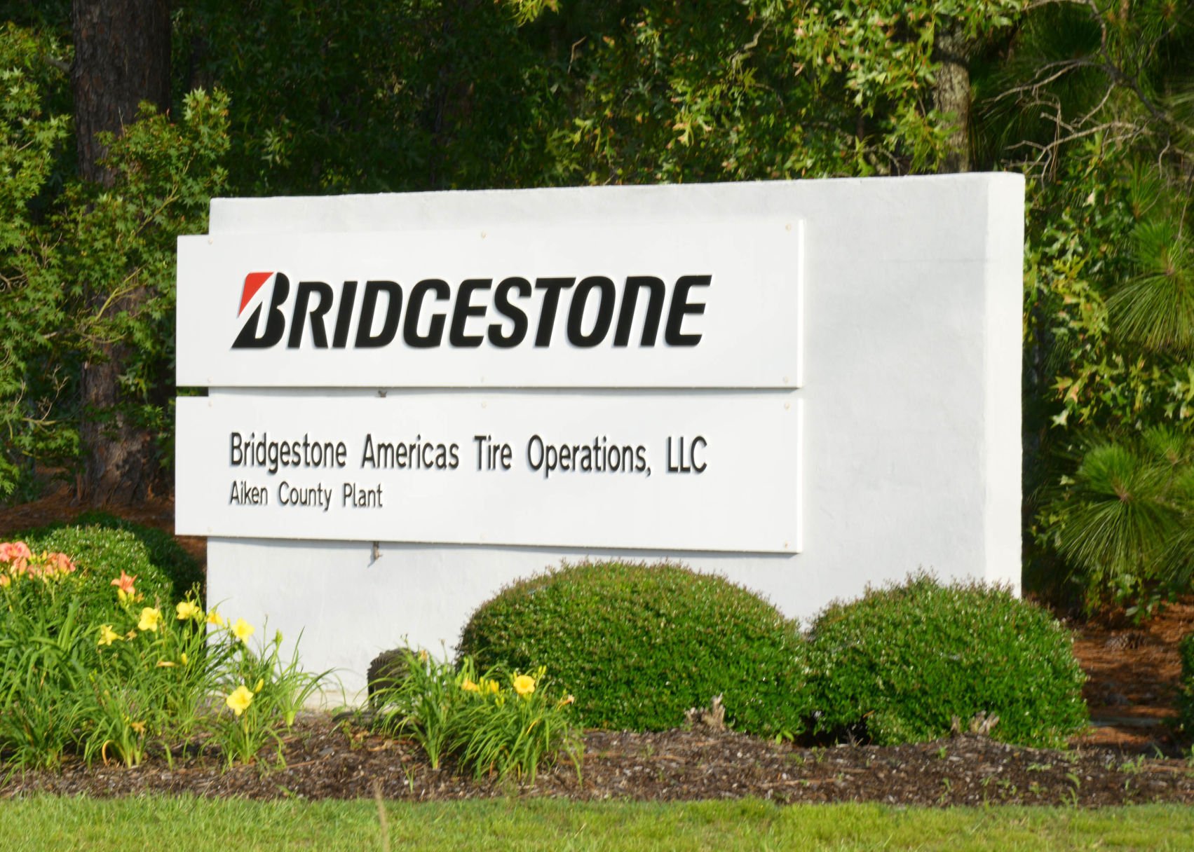 Junior Leadership Academy gets inside look at Bridgestone s Aiken