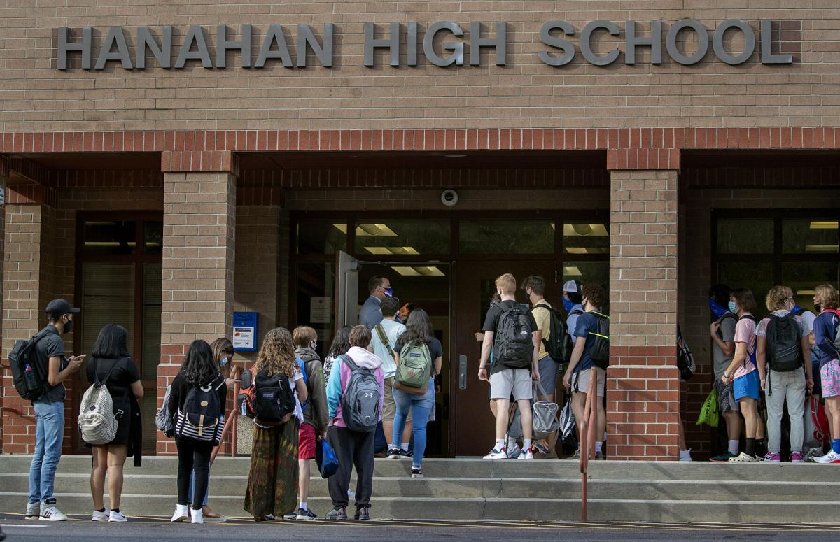 Charleston Area Parents Adjust To First Day Of School Confusion Online Class Challenges News Postandcourier Com