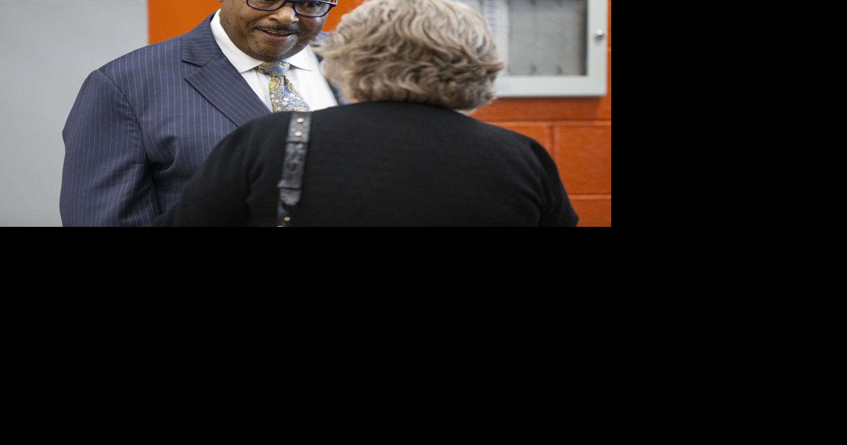 New Charleston County school superintendent to get 275,000 a year