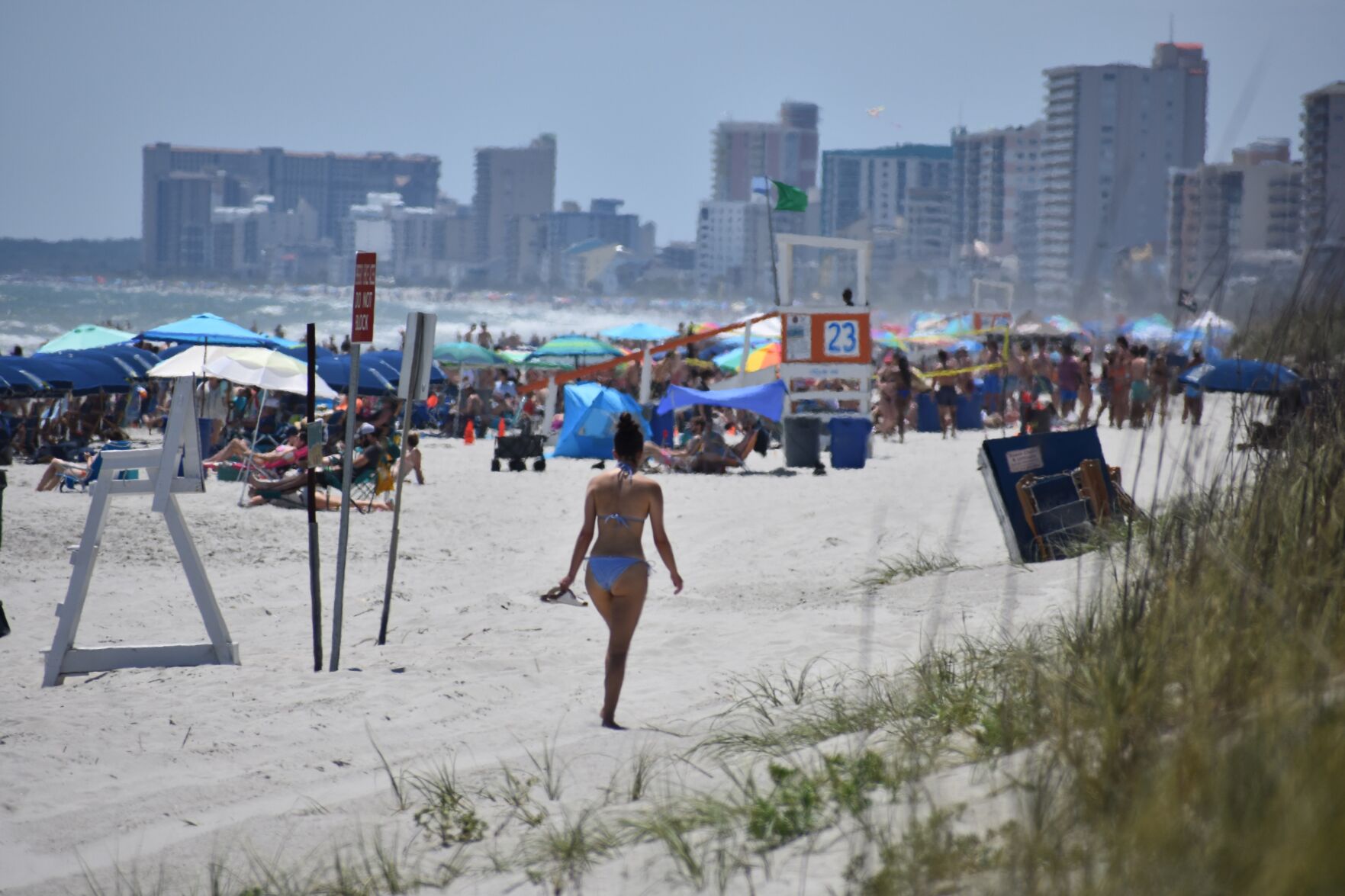 More NC beaches now allow thongs. SC beach towns still want