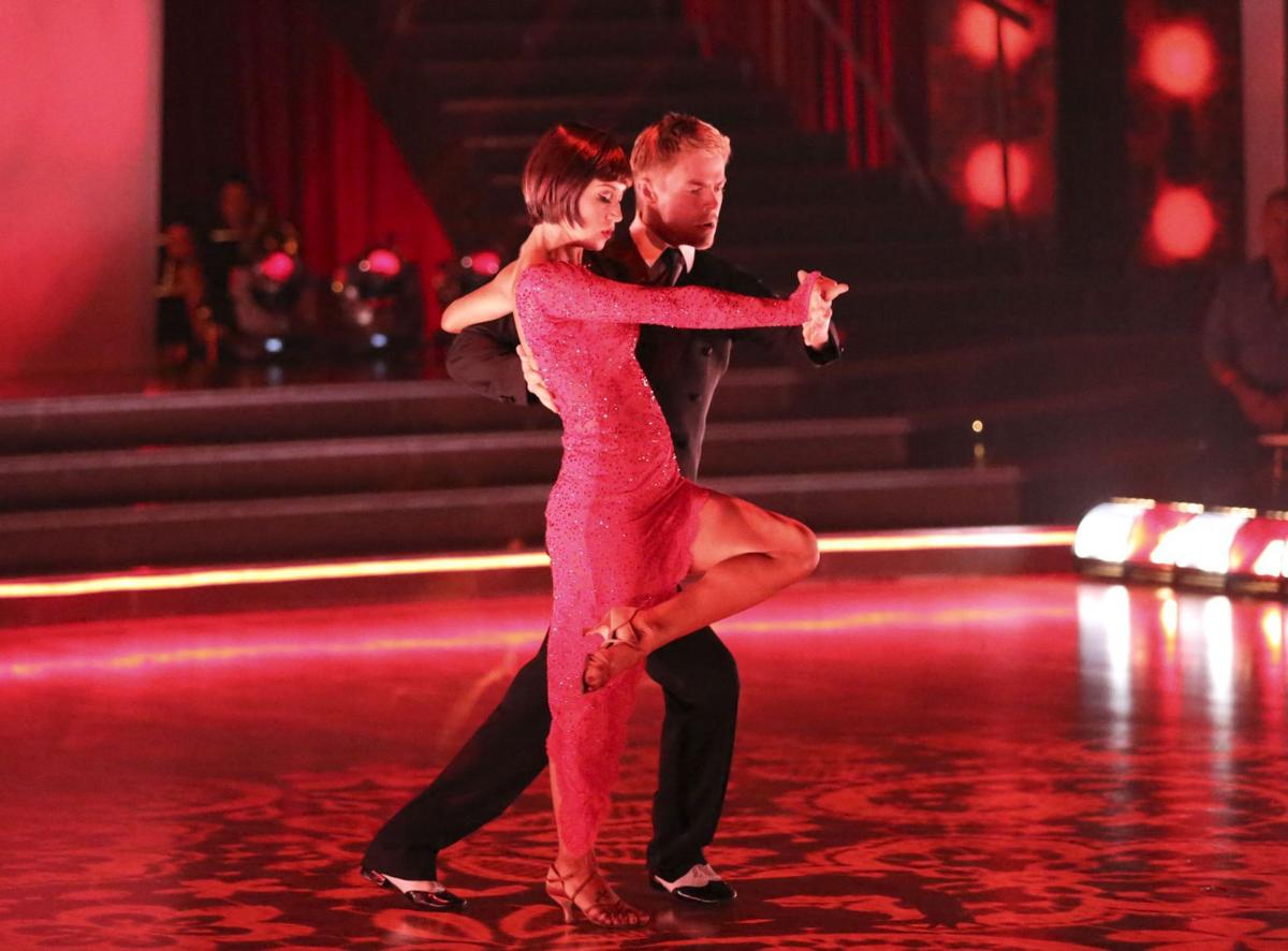 Lively Moves Celeb Siblings Derek And Julianne Hough Dance Into North Charleston Charleston Scene Postandcourier Com