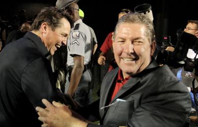 Usc Top Coaches Administrators Taking 10 Pay Cuts To Aid With