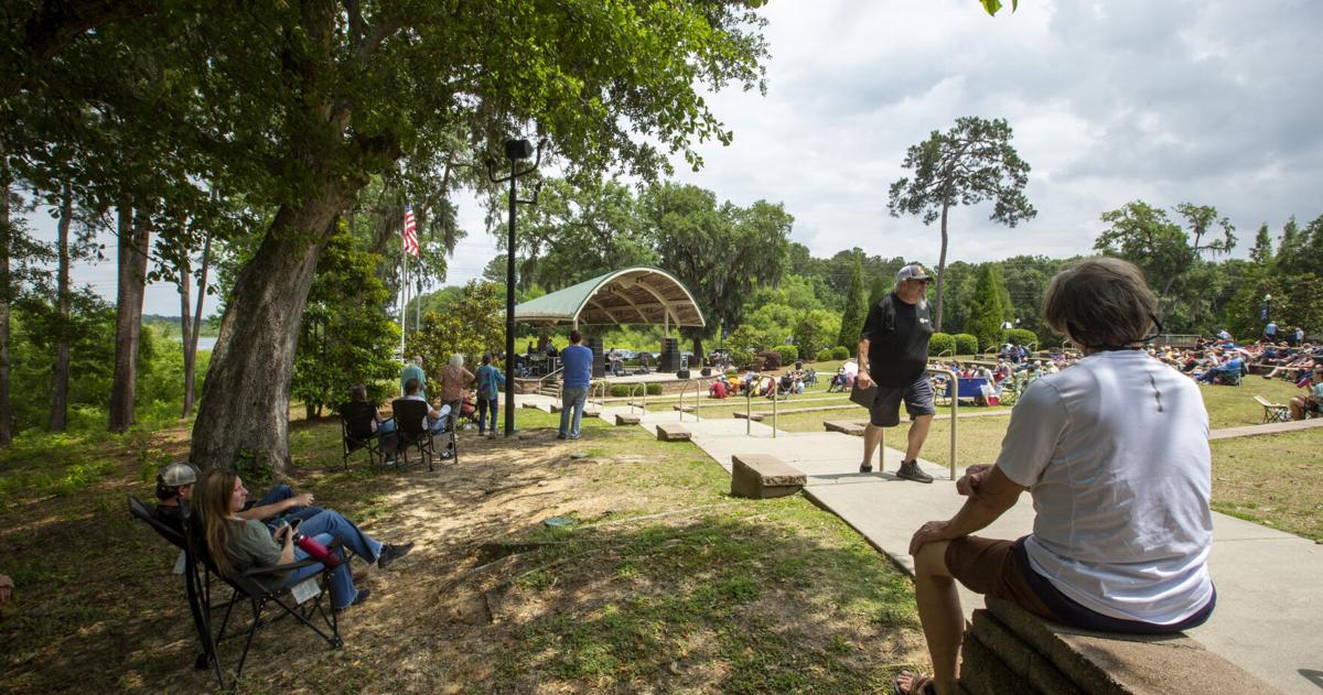 Hanahan bans smoking and vaping on city-owned properties