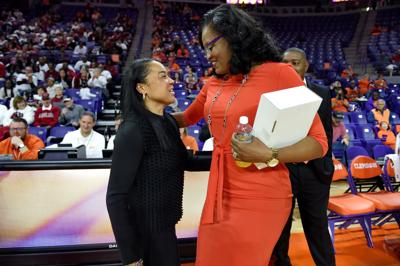 Can Clemson Women S Basketball Catch Up To Dawn Staley S Program