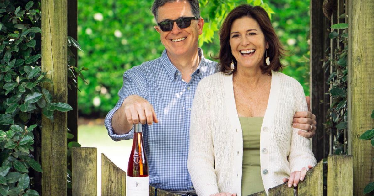 Verbringen Sie einen Nachmittag mit Stephen Colbert und seiner Frau Evie ...