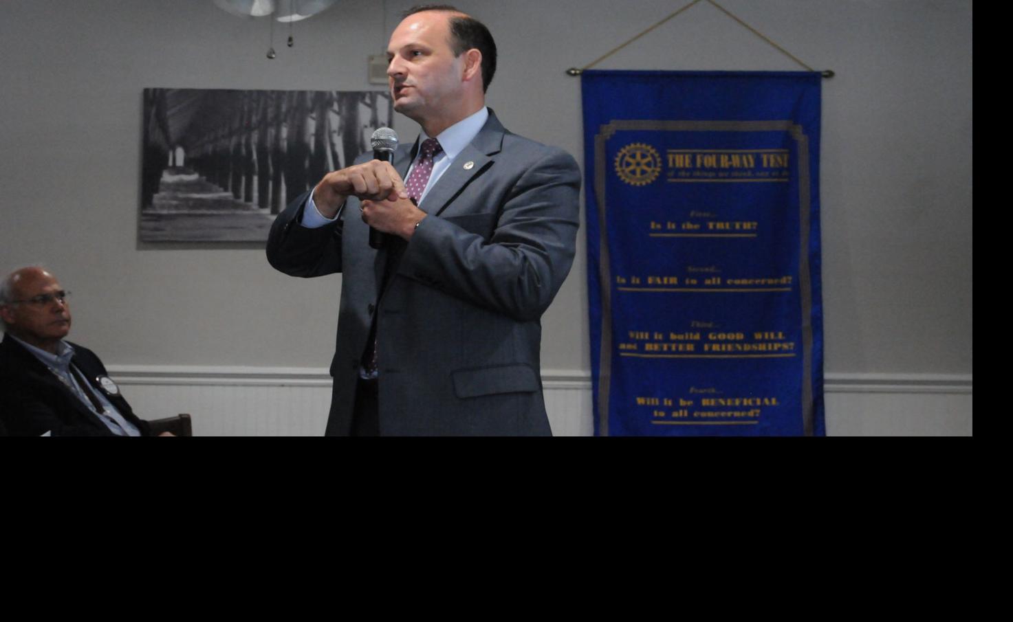 SC Attorney General Alan Wilson visits Rotary Club, speaks on human trafficking Community News