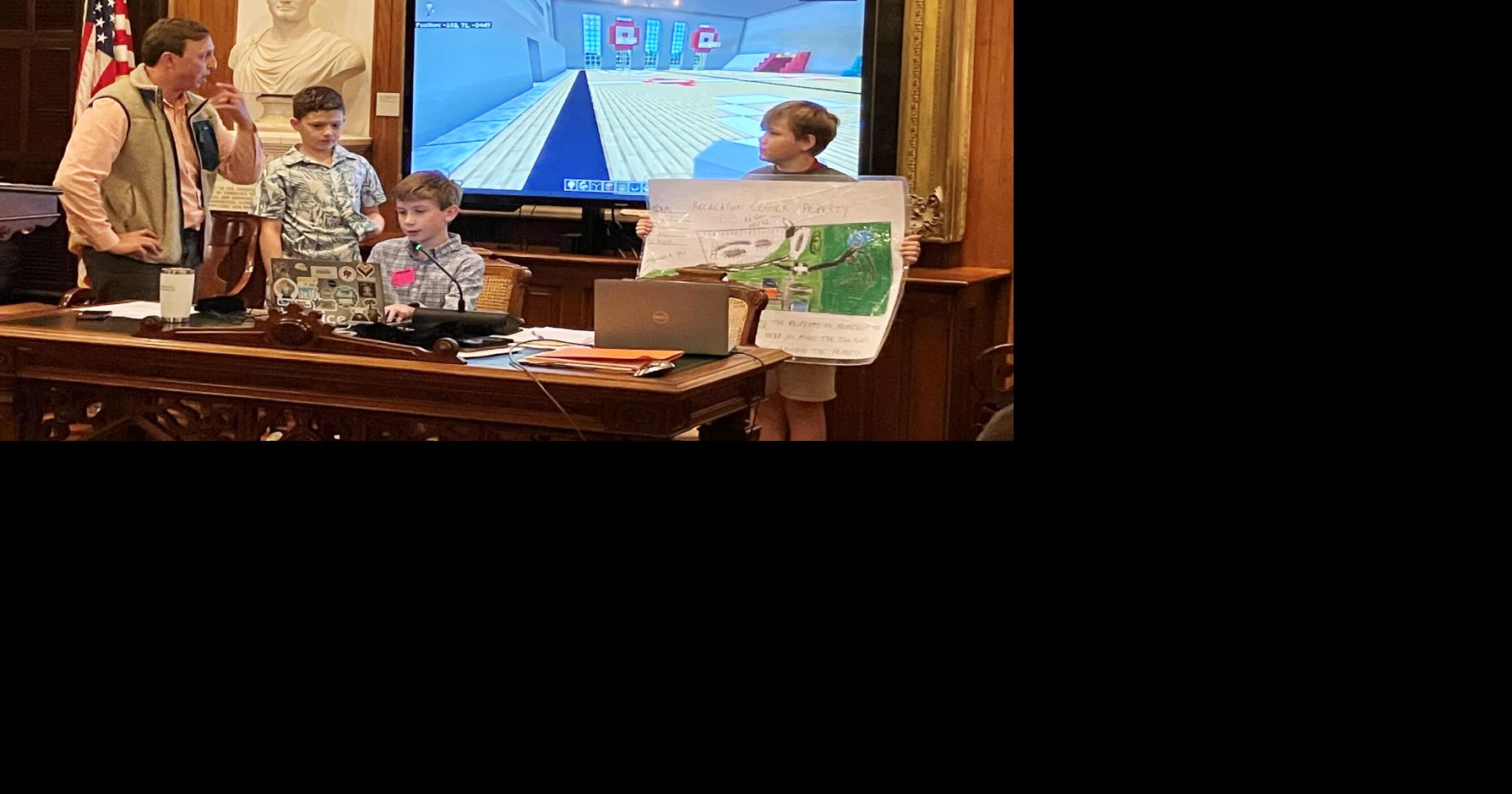 Block by block: Johns Island middle school students bring future rec center to life in Minecraft