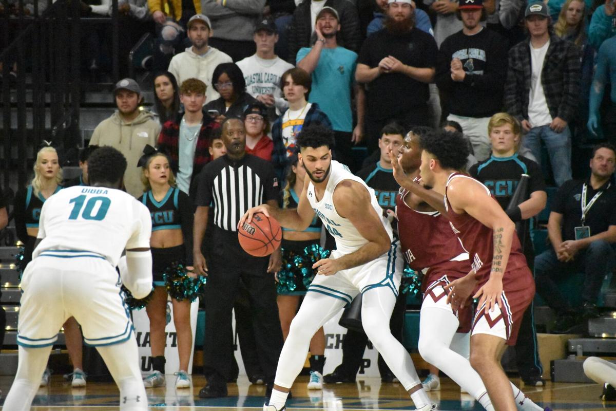 Coastal Carolina routs South Carolina in Gamecocks' first ...
