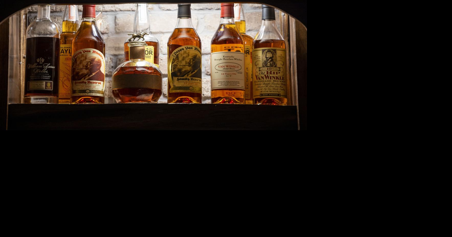 Summerville bar and restaurant has a secret speakeasy in the back
