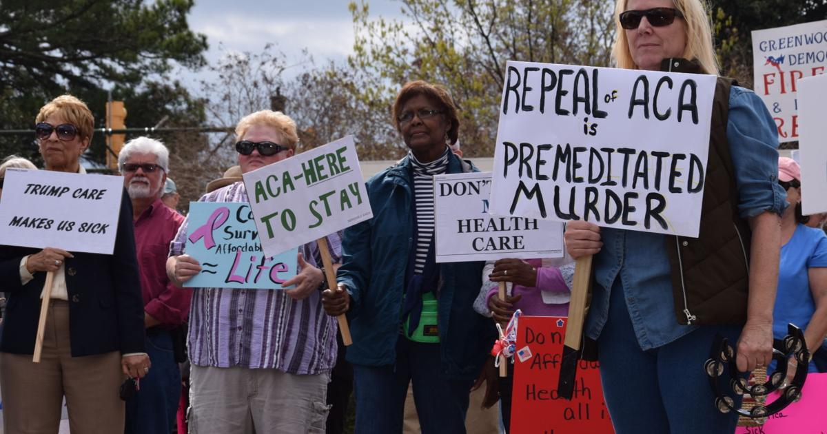 Locals share stories, support at health care rally