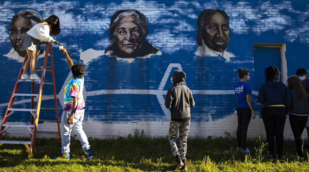 mural02.JPG