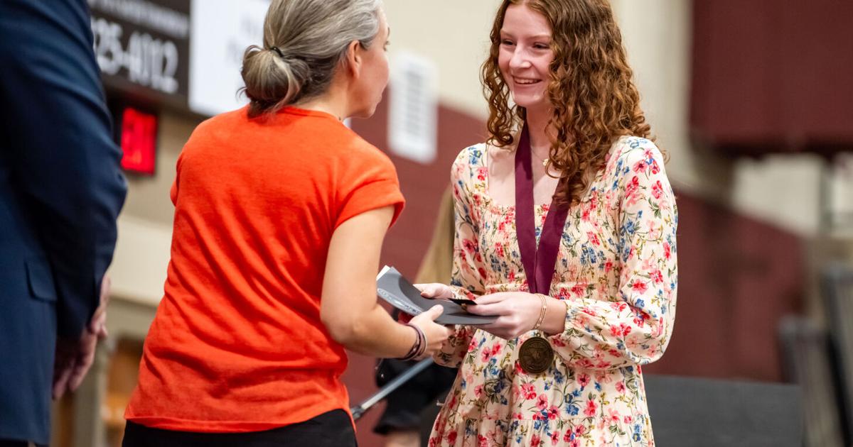 Ashley Ridge senior Hope Gillis wins scholarship, aims to pursue occupational therapy at MUSC Ashley Ridge senior Hope Gillis wins scholarship, aims to pursue occupational therapy at MUSC