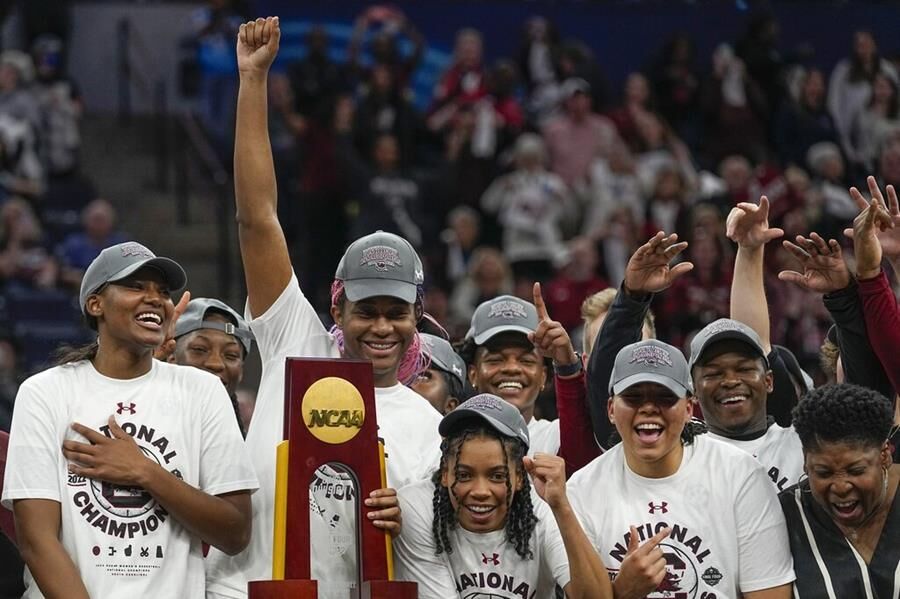 Dawn Staley and South Carolina are the standard in women's basketball - The  Washington Post