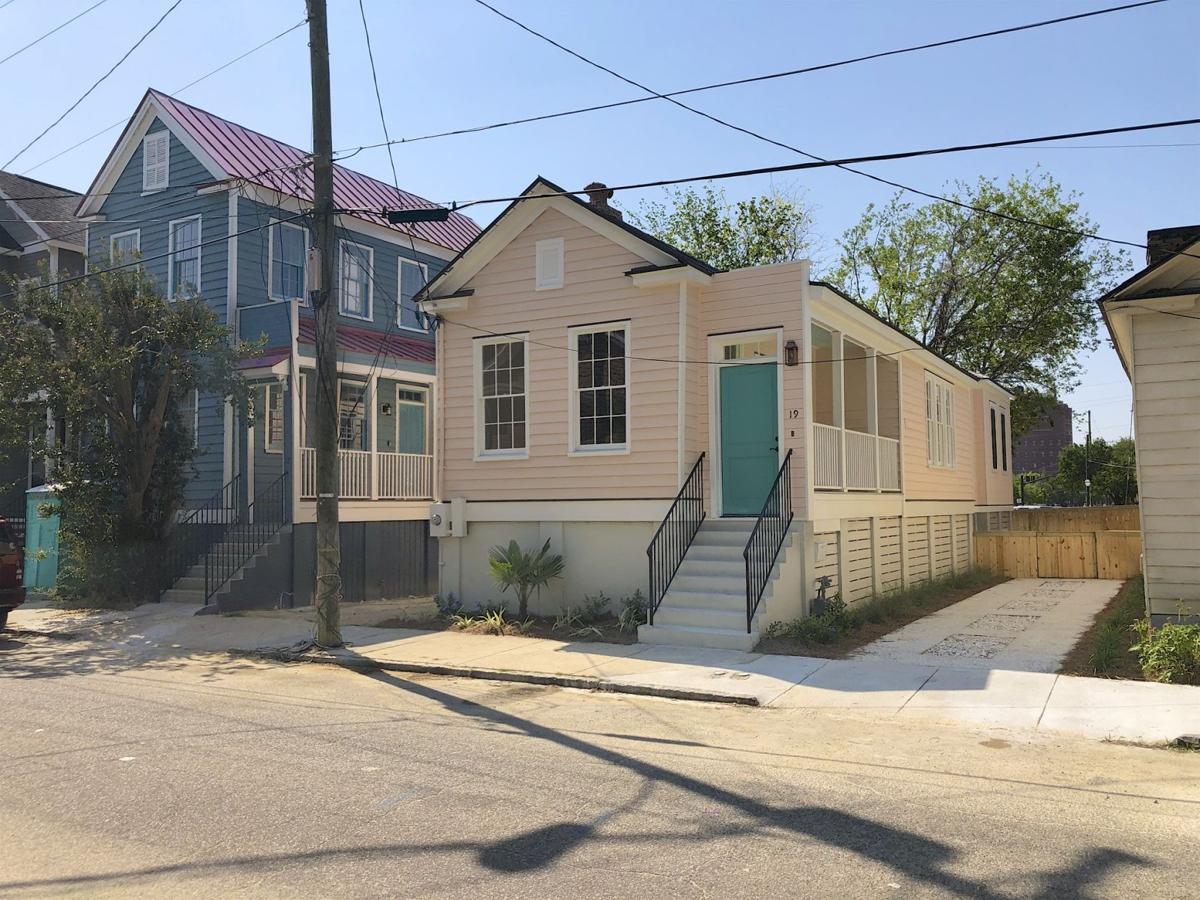 17-19 Ashton St.