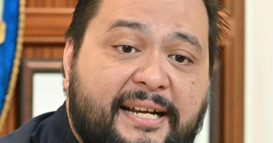 Senators hear testimony on resolution urging federal construction of shelters