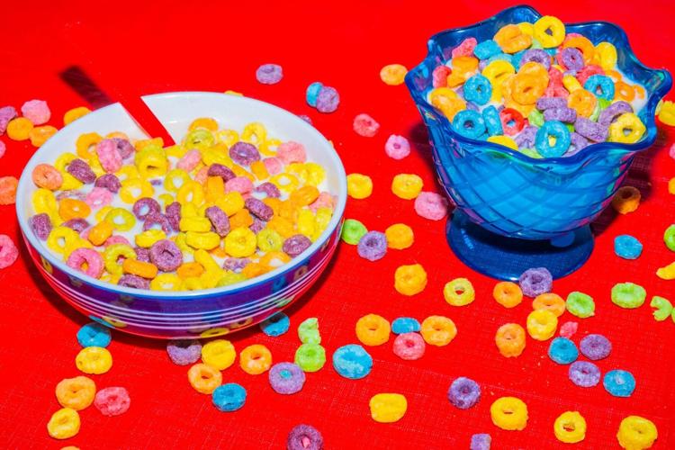 Froot Loops cling to vivid colors as food makers face dye bans