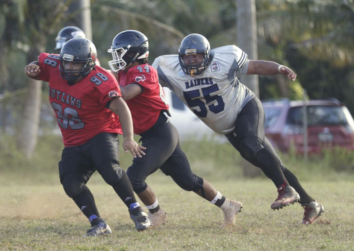 Perfect Raiders blitz winless Outlaws