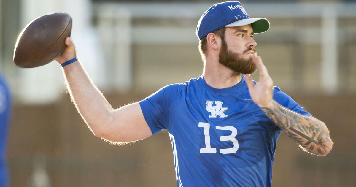 ‘I know he has the talent.’ Mark Stoops thinks Devin Leary could be NFL ...