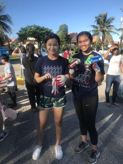 Teens pitch in at coastal cleanup