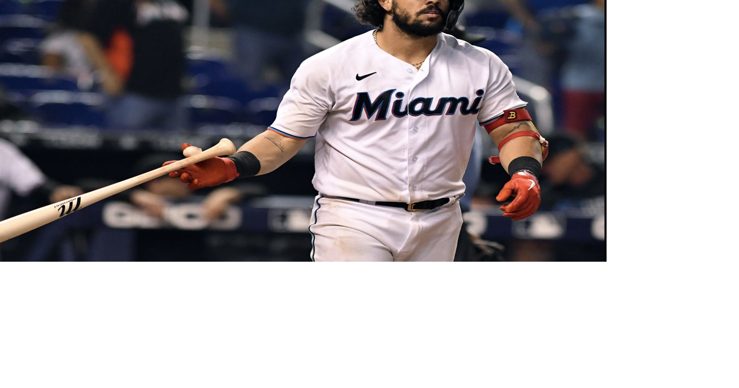 Jorge Alfaro hits pinch-hit walk-off homer