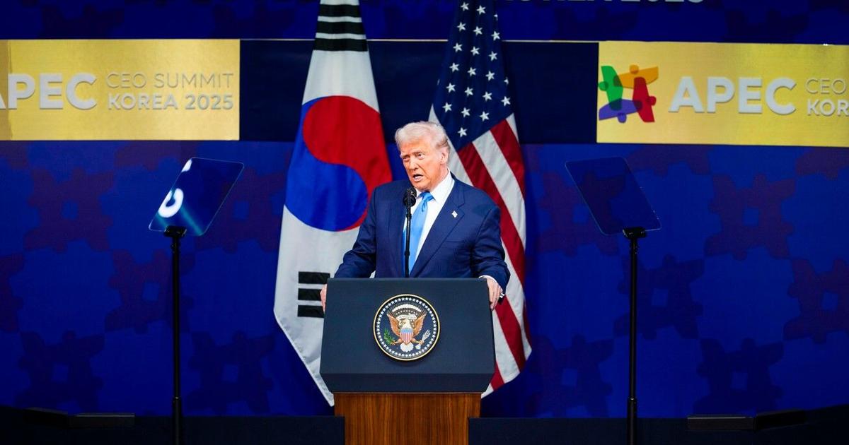 In South Korea, Trump secures a trade deal and a glittering crown
