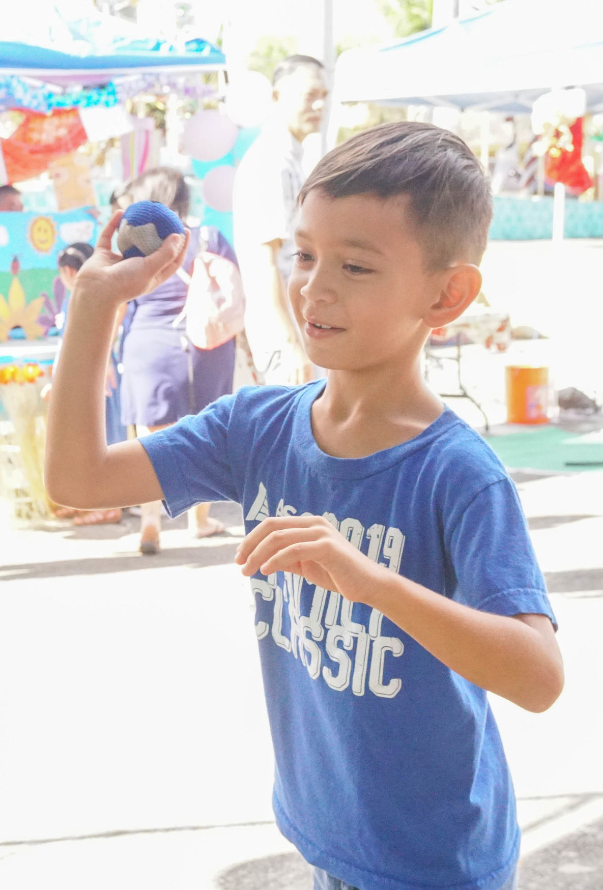 Three Kings celebrate with Barrigada kids