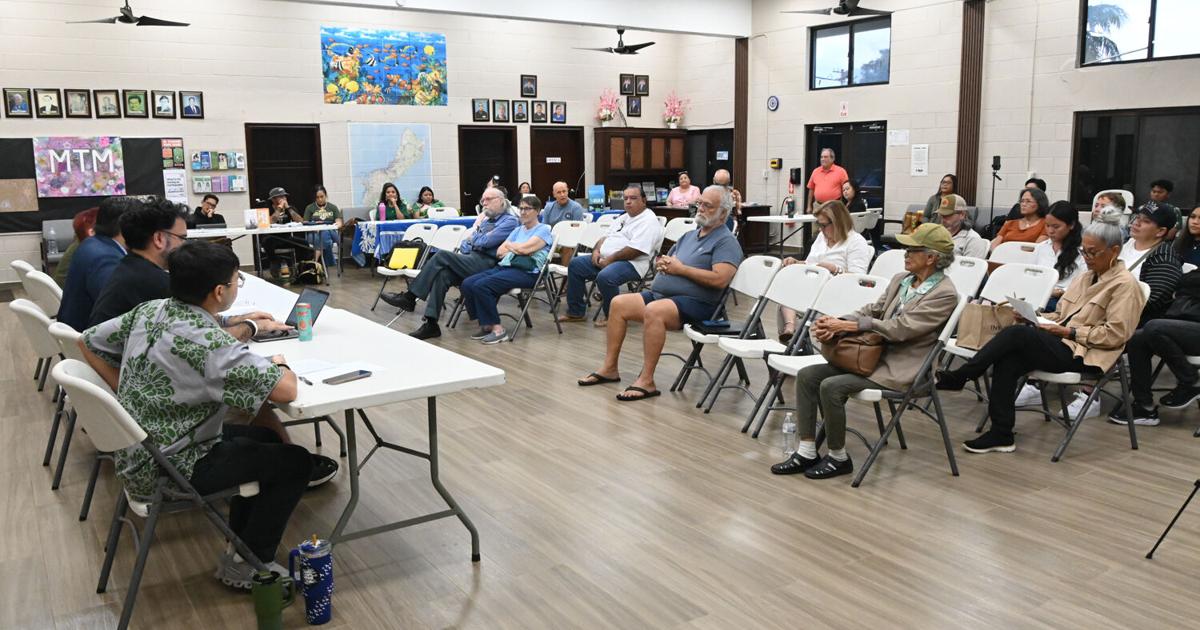 Parkinson proposes simplified referendum question for 2026 political status vote