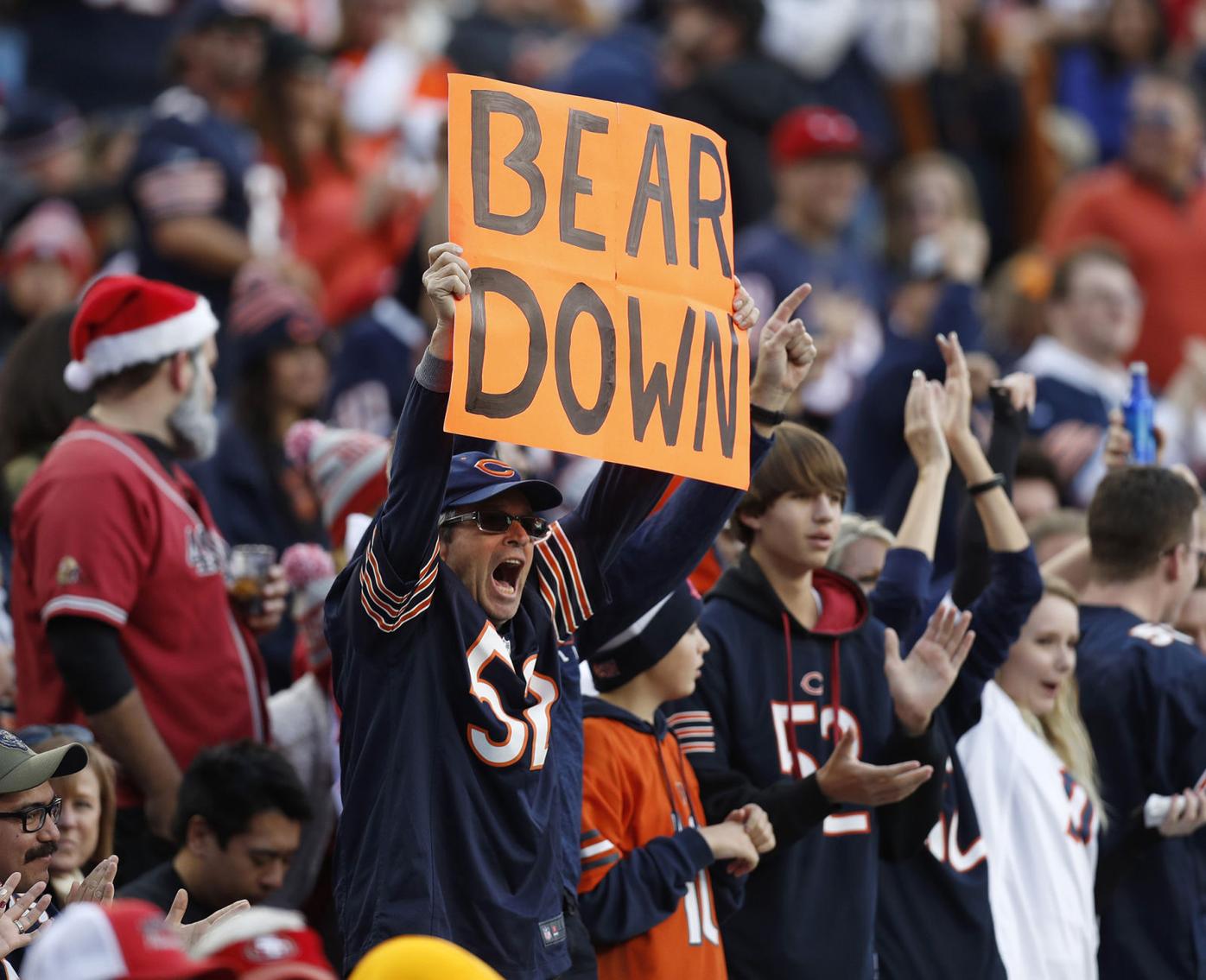 Heavy rain floods Soldier Field during Chicago Bears' season opener against  San Francisco 49ers