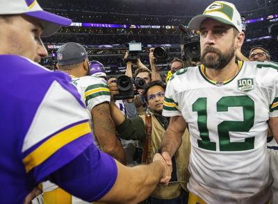 Aaron Rodgers Donates 354 Helmets To High Schools National Sports Postguam Com