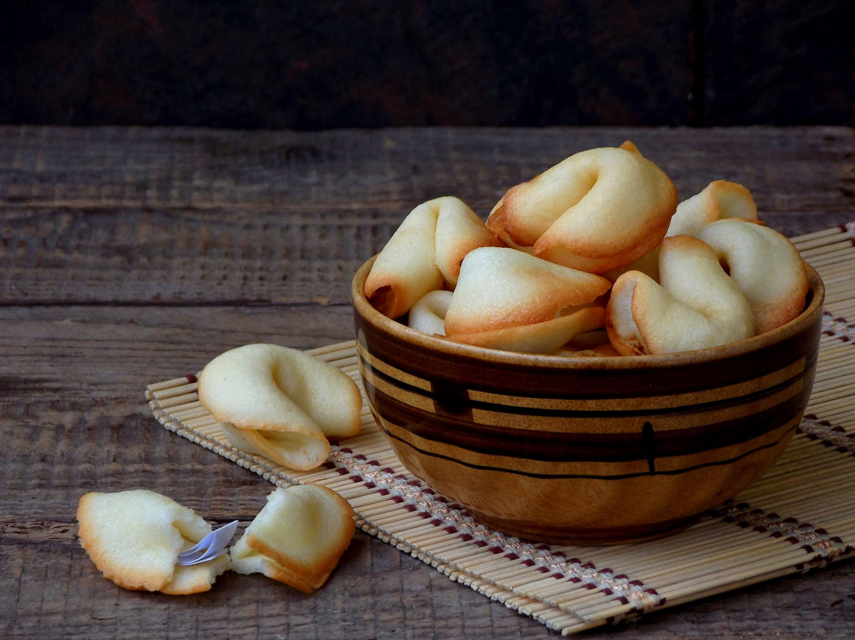 Crack open fun with homemade fortune cookies Food postguam