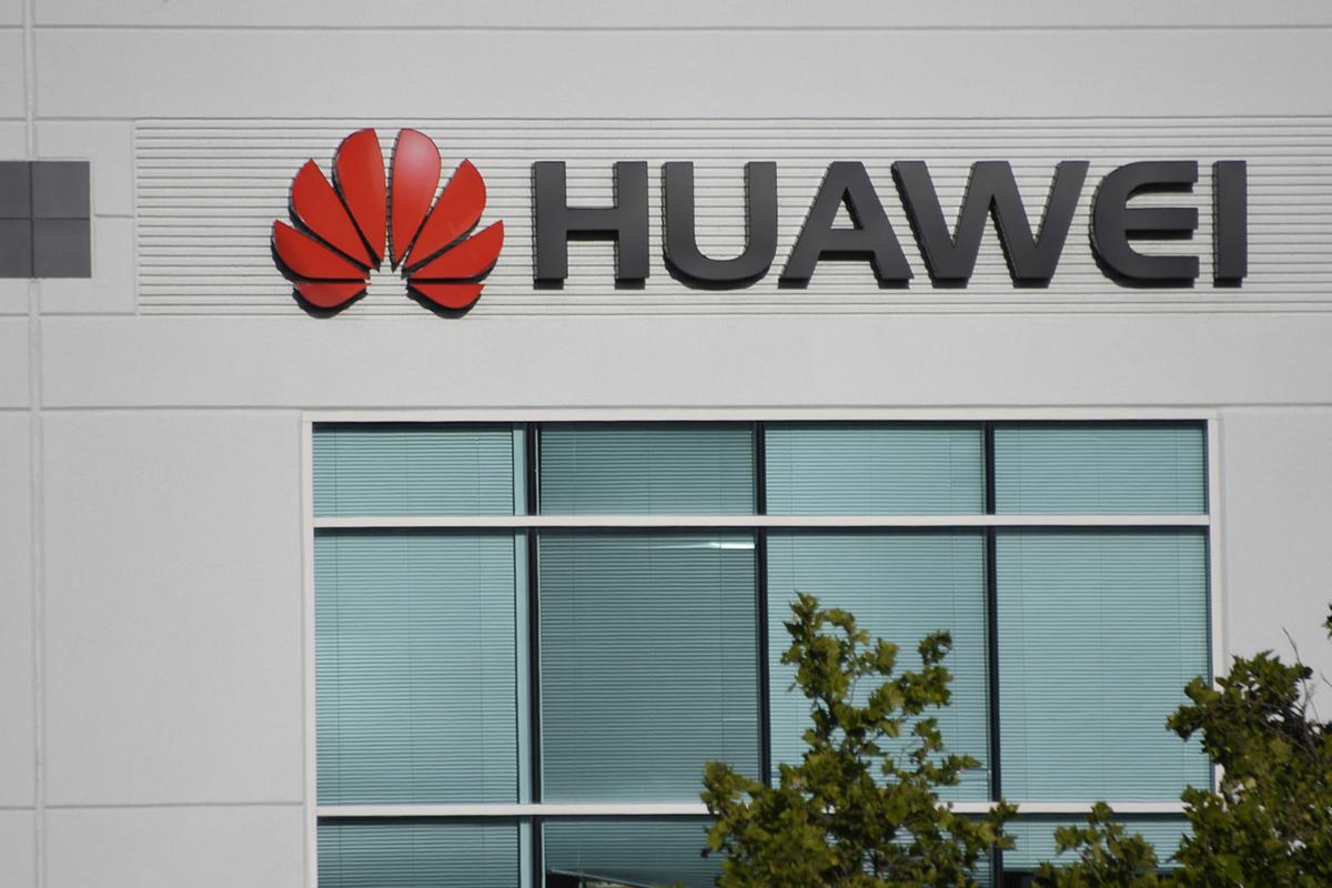 US charges Huawei with racketeering, conspiracy