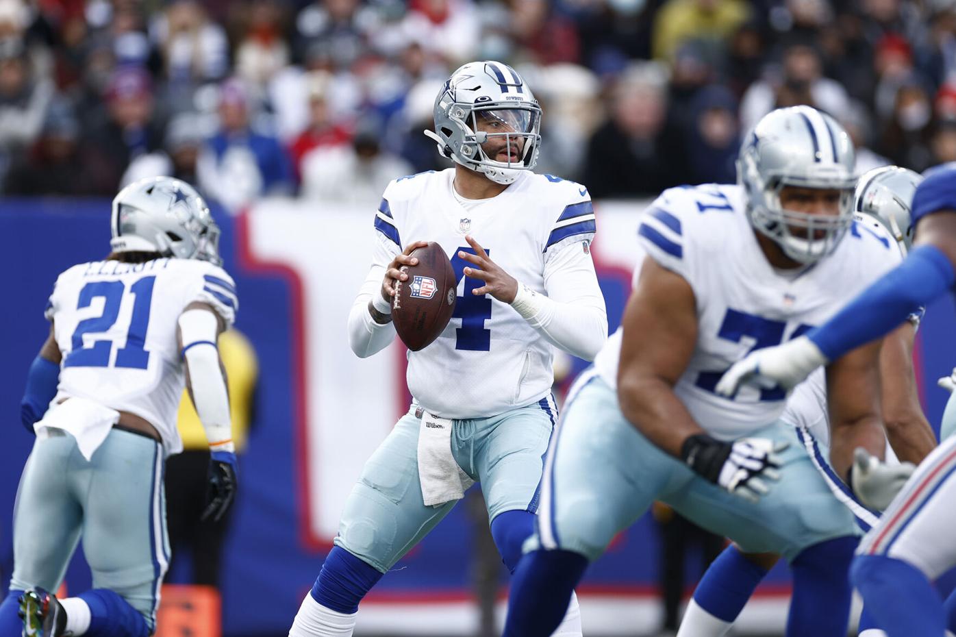 Cowboys owner Jerry Jones says Dak Prescott progressing, still can't grip  ball 'well enough to play'