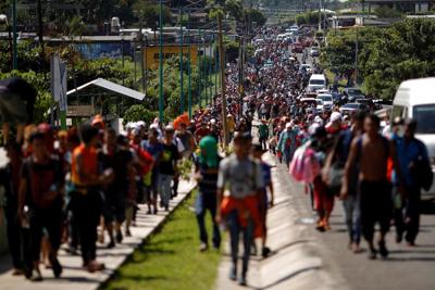 Image result for picture of 7000 migrants seeking refuge