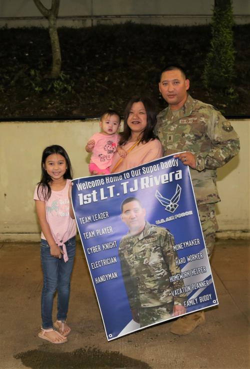 Magof Mondays: Welcome home airman, dad