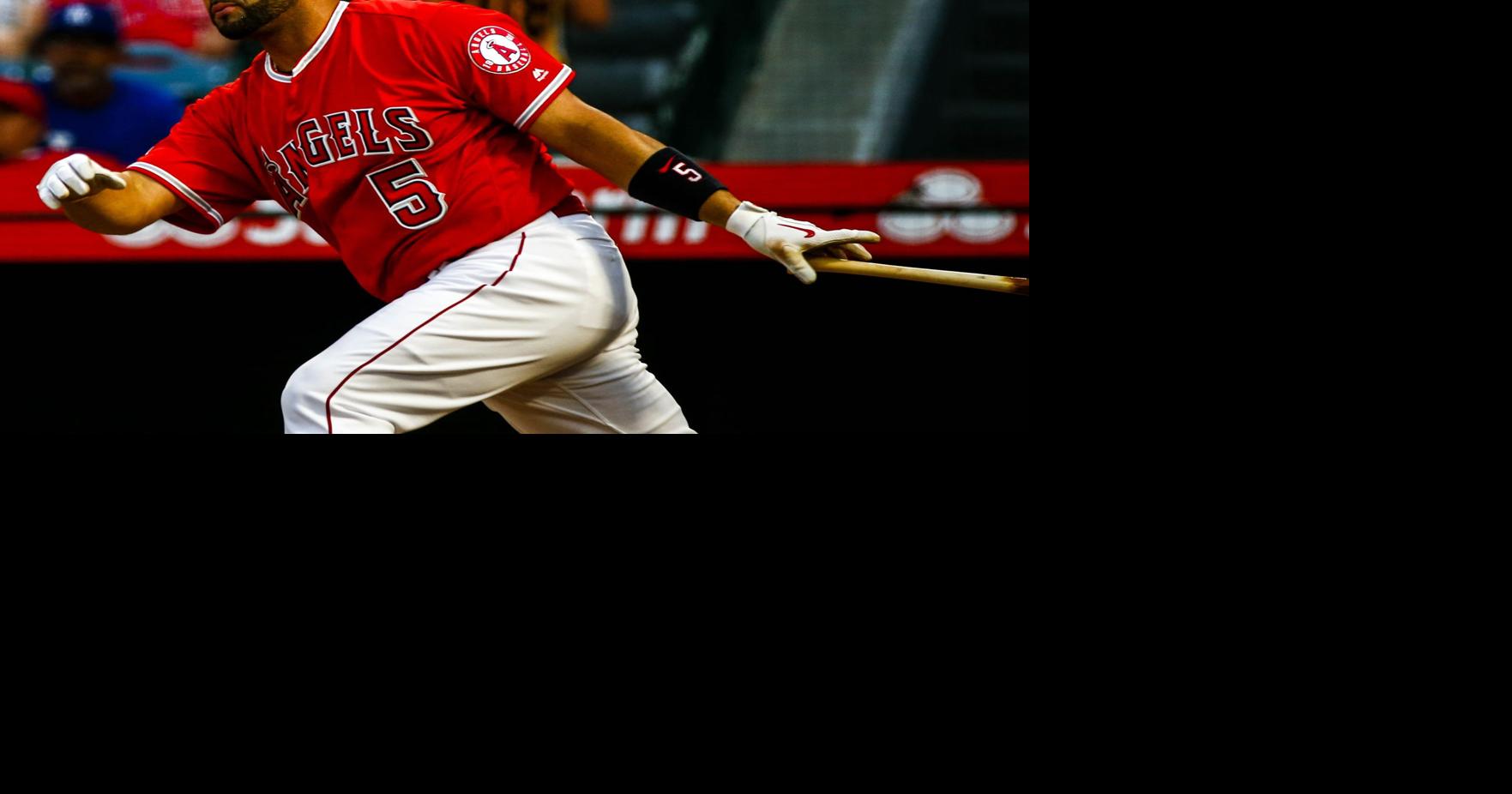 Albert Pujols likely out for season after left knee surgery