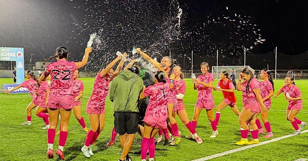 Islanders capture 6th straight soccer title
