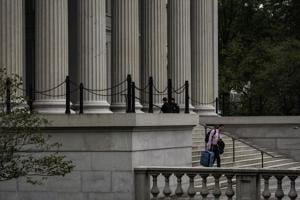 Trump administration seeks to exert control over government shutdown
