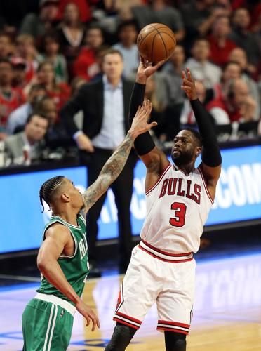Dwyane Wade, Bulls Reach Contract Buyout After 1 Season in Chicago