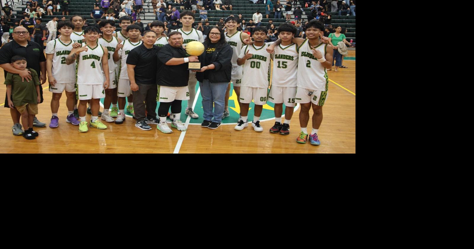 Islanders run their way into history with 68-53 win over Saint Paul