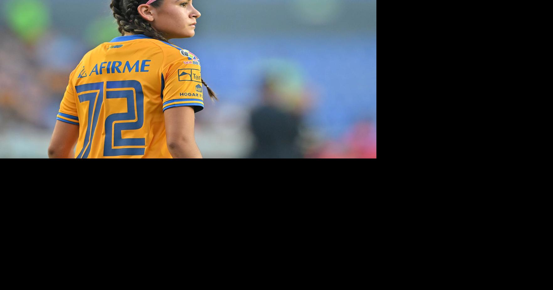 Villalpando joins Mexico's Tigres Femenil instead of UCLA