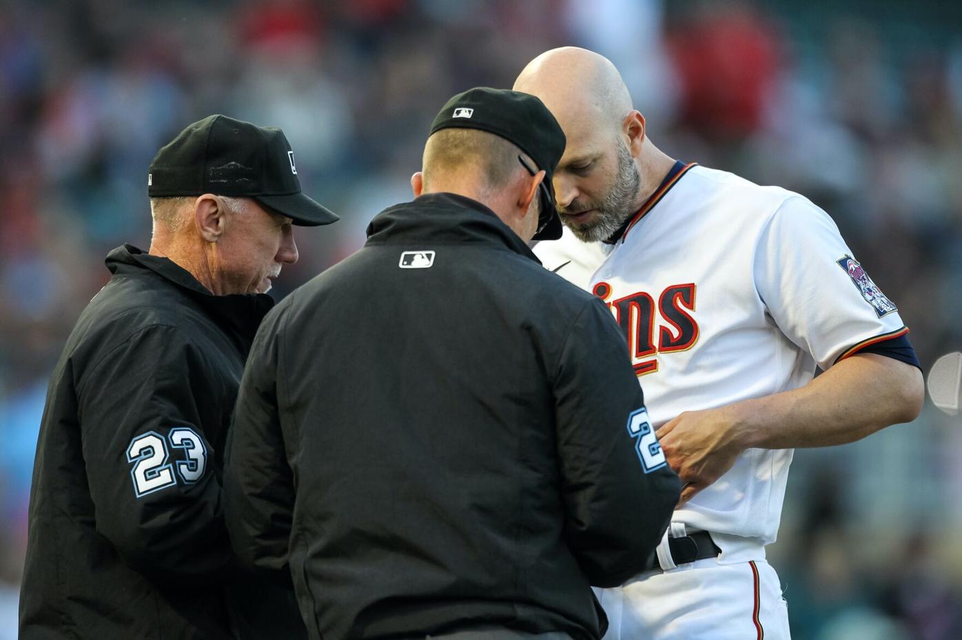 Umpire Substance Checks Put Pitchers in Awkward Positions - The New York  Times