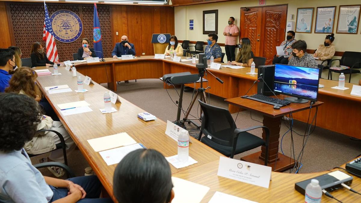 Students voice concerns at meeting of Governor's Youth Advisory Council