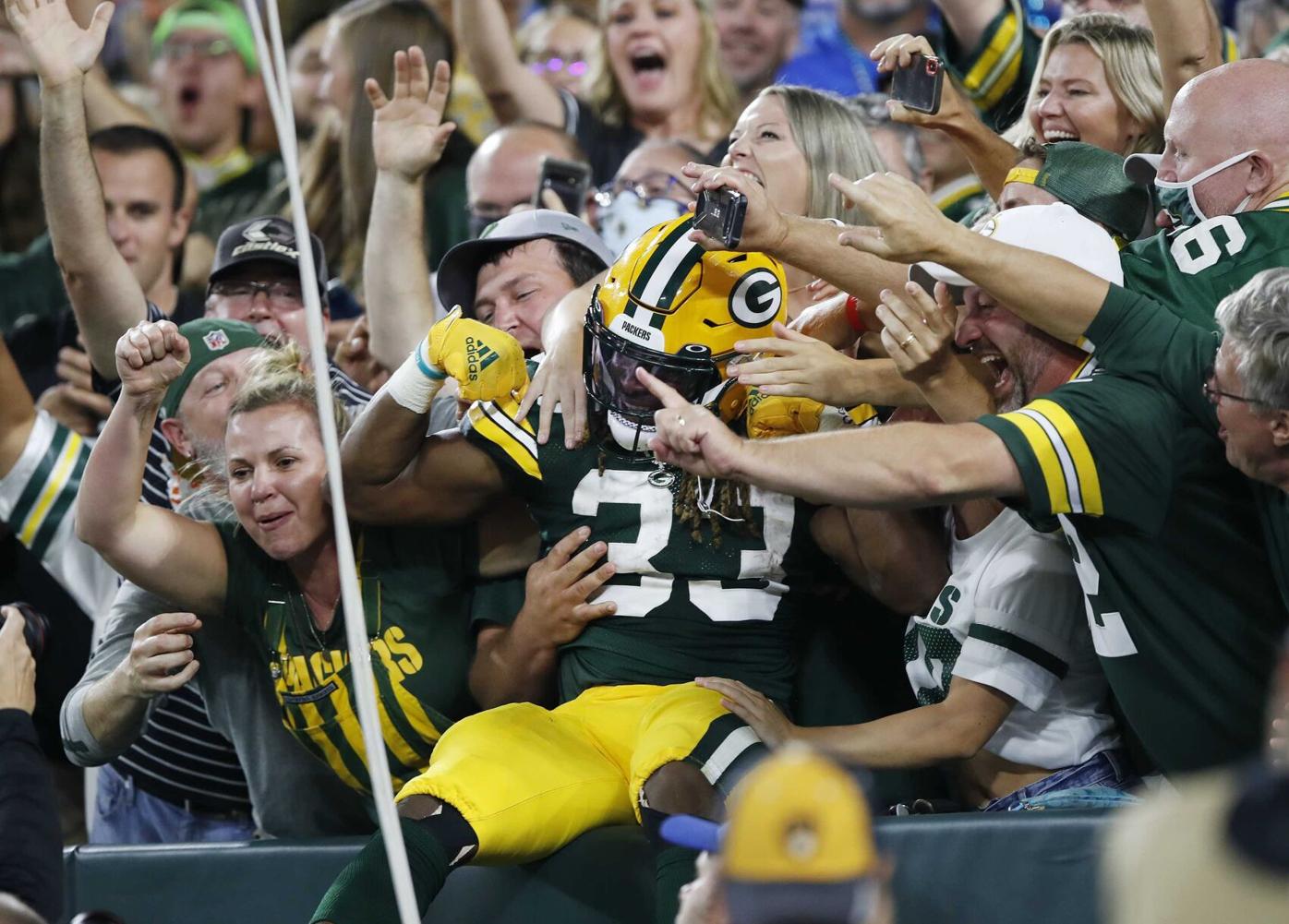 Aaron Jones' necklace with father's ashes found in end zone after Packers  game, National Sports