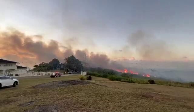 Nimitz Hill brush fire rages