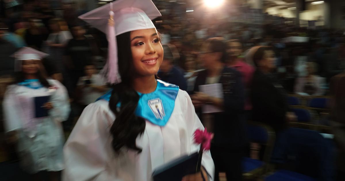 Graduation party etiquette: Where guests and grads go wrong