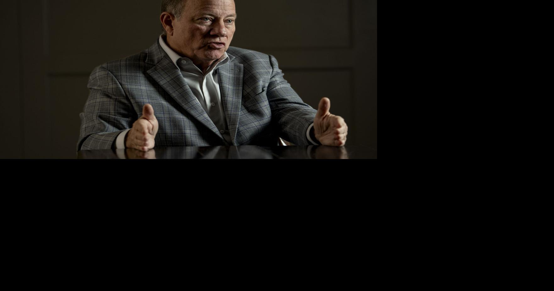 Former mayor of Detroit is betting that Michigan voters are sick of party politics